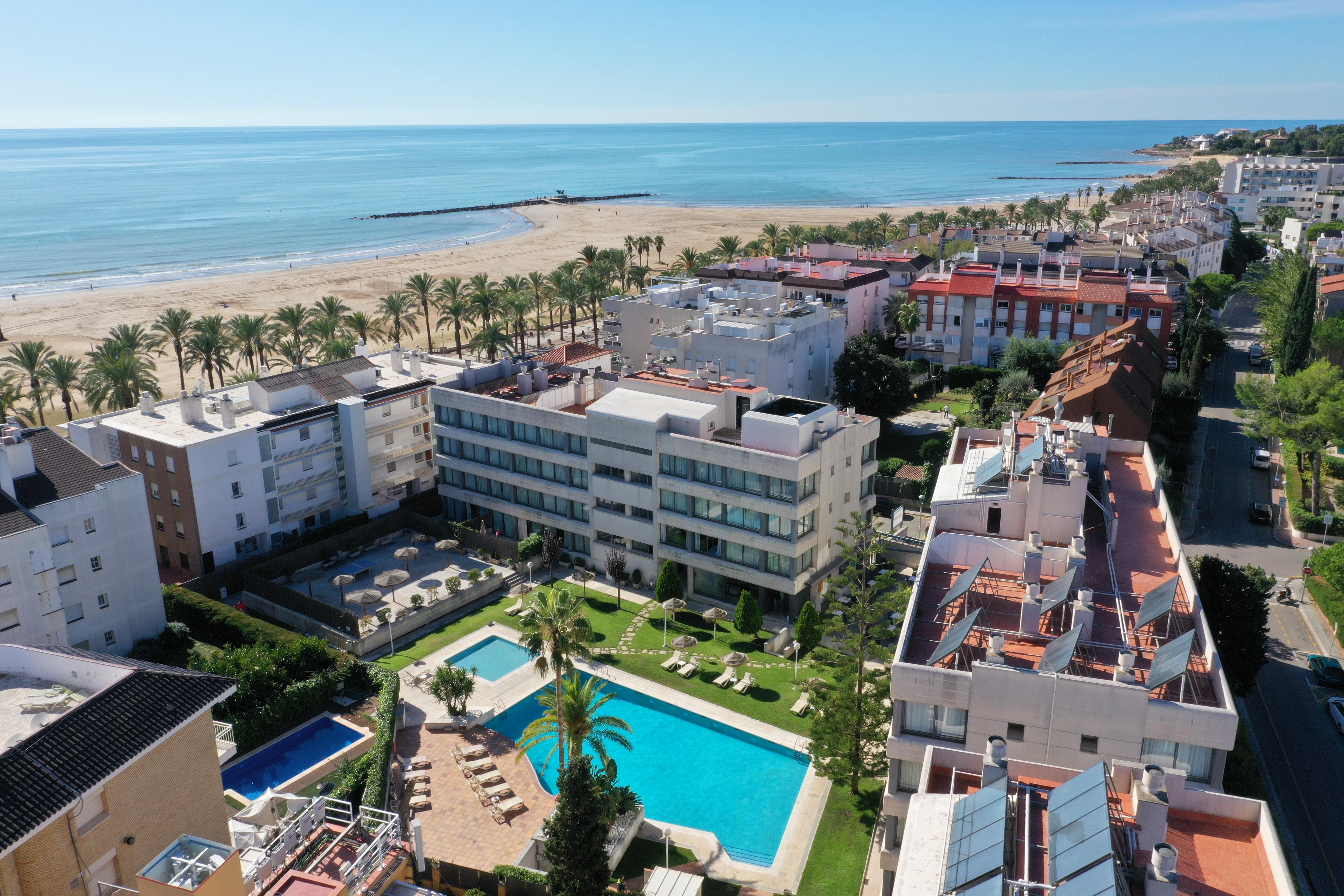 Atenea Park Suites & Apartments Vilanova i la Geltrú Kültér fotó