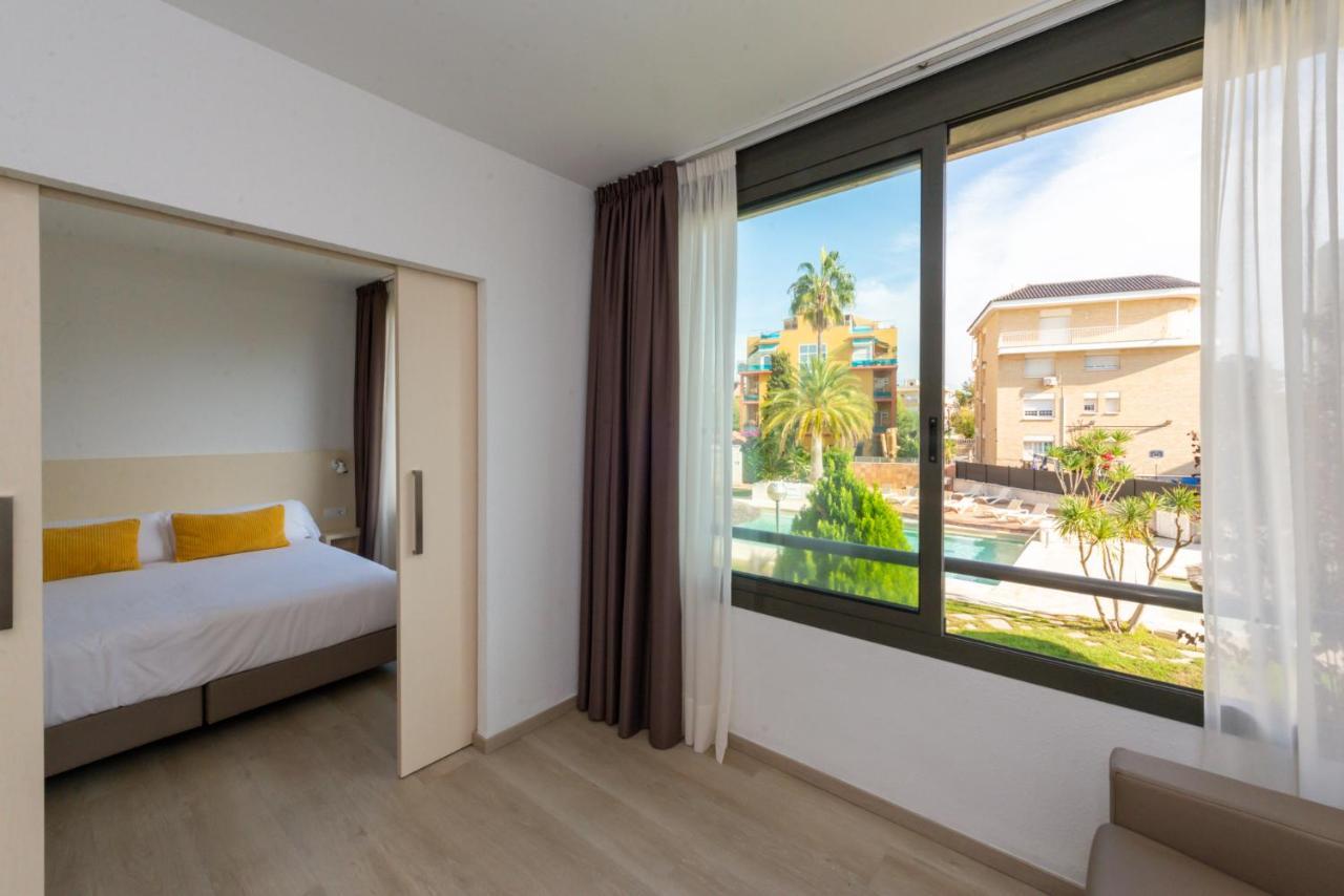 Atenea Park Suites & Apartments Vilanova i la Geltrú Kültér fotó