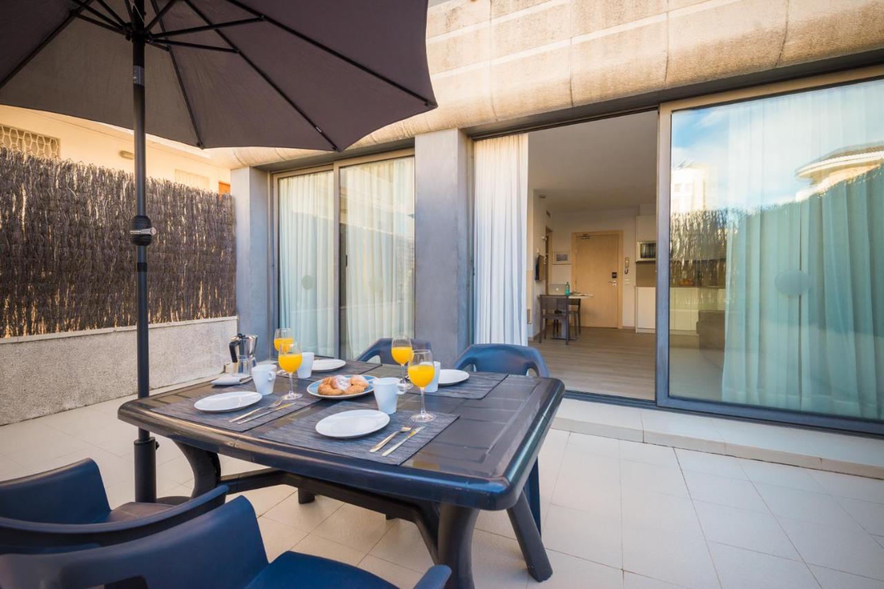Atenea Park Suites & Apartments Vilanova i la Geltrú Kültér fotó
