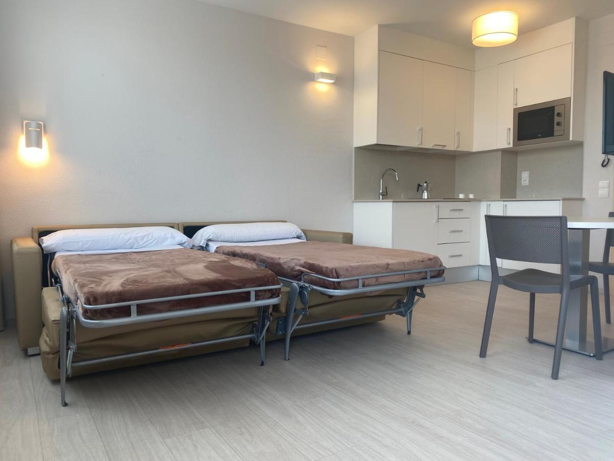 Atenea Park Suites & Apartments Vilanova i la Geltrú Kültér fotó