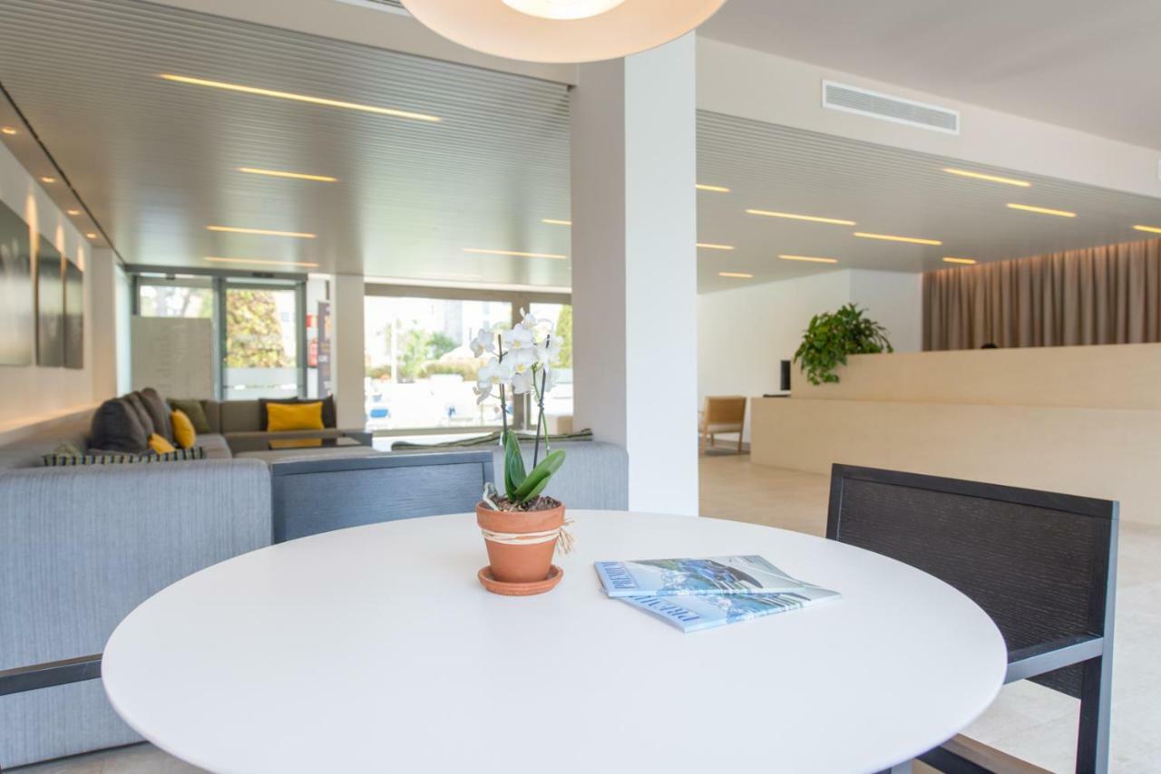 Atenea Park Suites & Apartments Vilanova i la Geltrú Kültér fotó