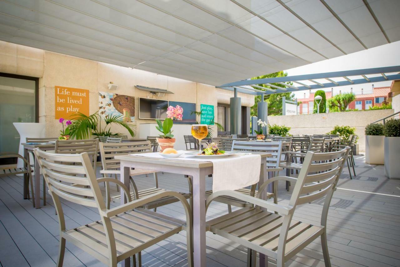 Atenea Park Suites & Apartments Vilanova i la Geltrú Kültér fotó